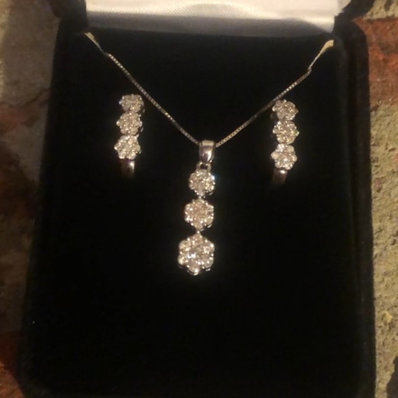 21stone Diamond necklace & earring set 10kt/14k - Picture 6 of 8